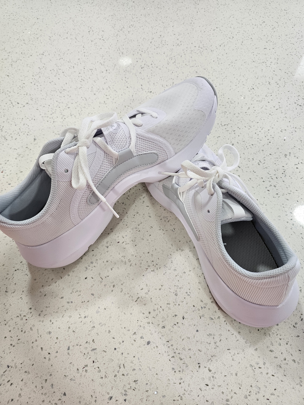 Nike Unisex Shoes Size 10 US